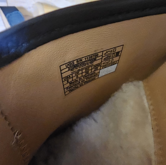 UGG Lanni clog, black, size US 8 - Picture 6 of 12